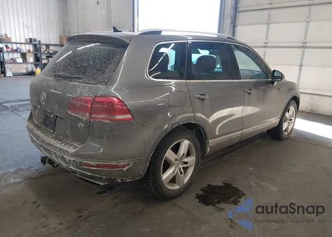 2013 Volkswagen Touareg Vr6 Lux z USA, uszkodzony, nr VIN WVGEF9BP5DD003845